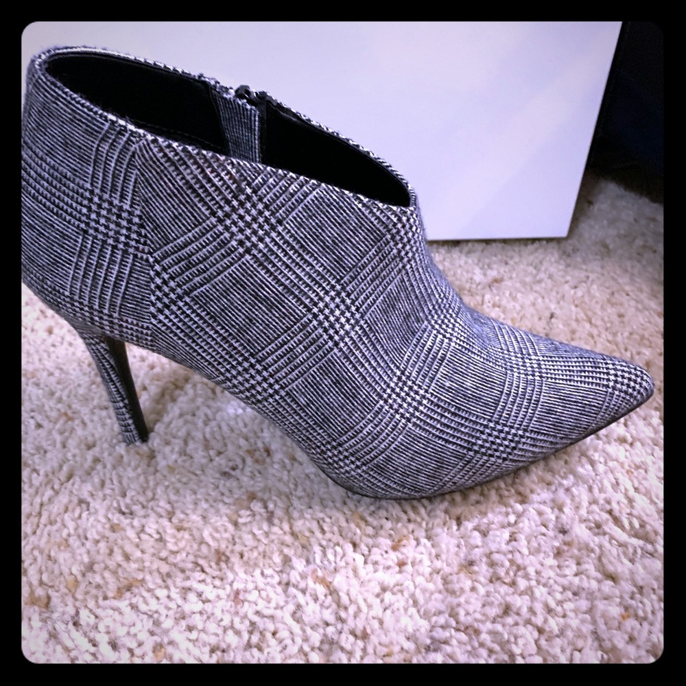 Houndstooth booties